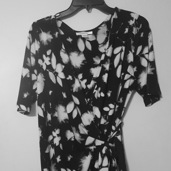 Maternity wrap dress - Picture 1 of 4